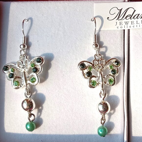 3 Pairs of Dangle Earrings, Butterflies, Leafs, Snowflakes - Picture 11 of 16